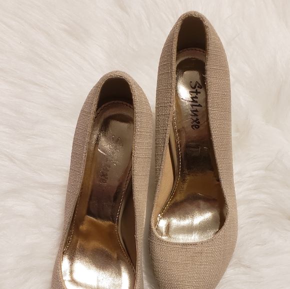 Platform Pumps - Picture 5 of 6